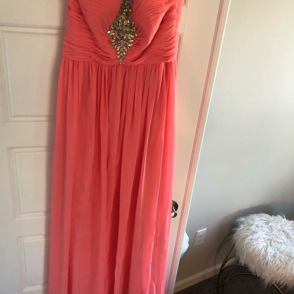 Beautiful coral evening/prom dress. - Picture 3 of 3